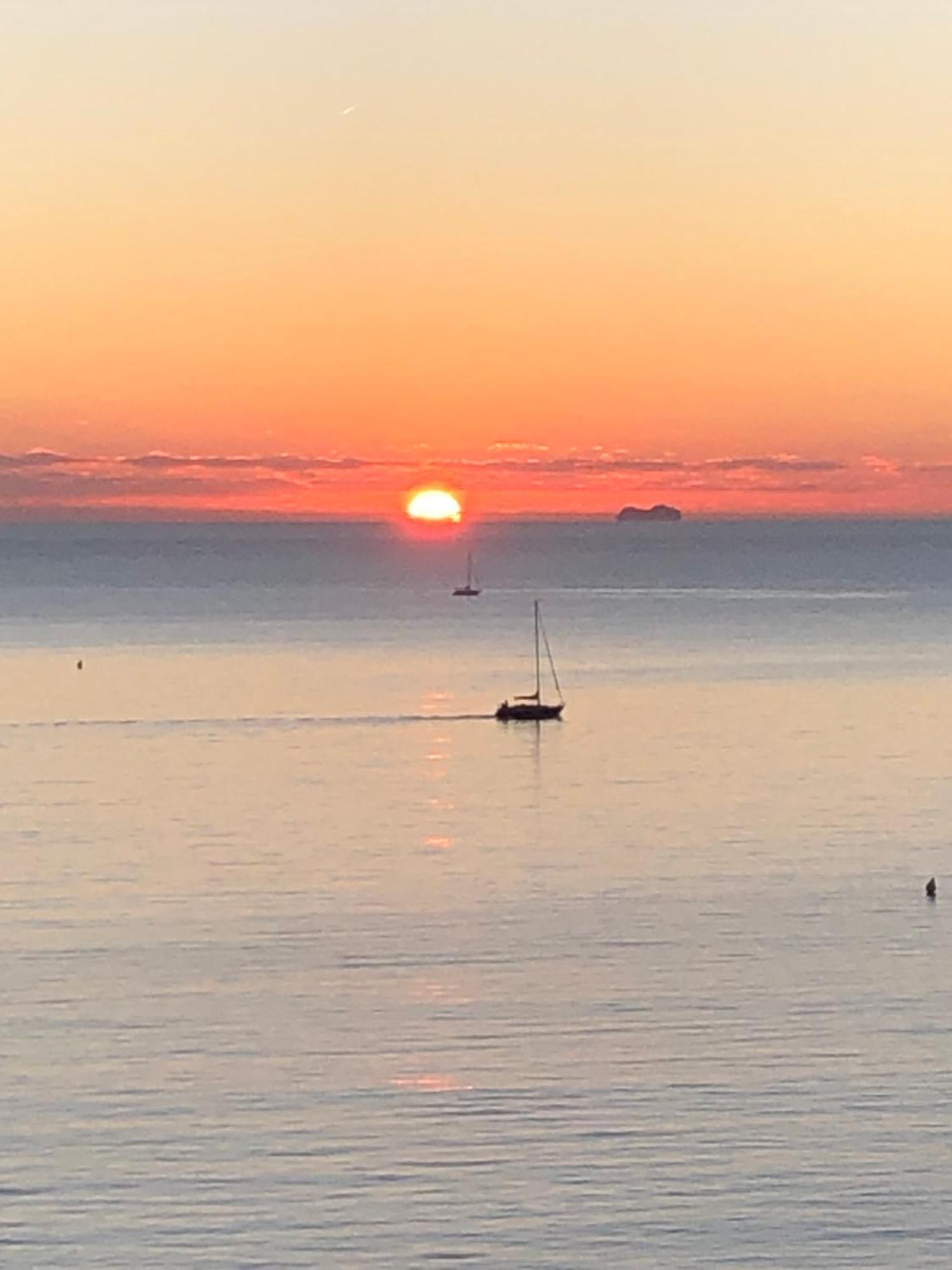 Petit Paradis A Sanary Avec Vue Mer Wifi Et Clim Esterno foto